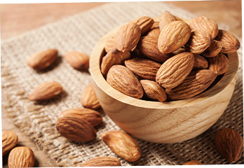 tree nuts - common causes serious allergic reaction in children example