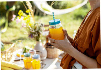 keep food and drink covered to avoid stings from bee and wasp