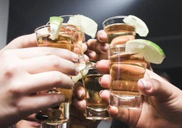 alcohol and non-steroidal anti-inflammatory drugs (like ibuprofen) can exacerbate allergic reactions